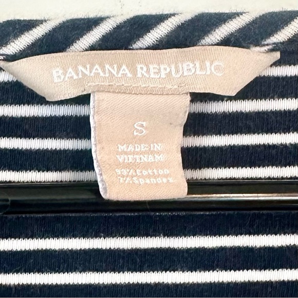 Banana Republic Navy and White Boatneck Striped Long Sleeve Top - Size: Small - Picture 3 of 11